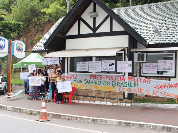 Policiais nao conseguem sair para as ruas 1