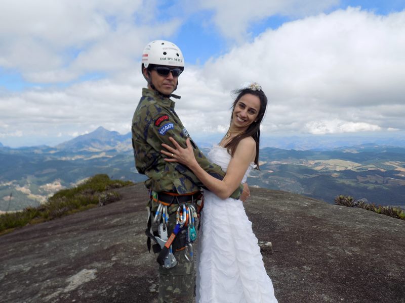 casal renova votos no topo da pedra azul 1