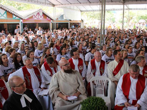 Luteranos em festa evento reune mais de tres mil pessoas em Domingos Martins
