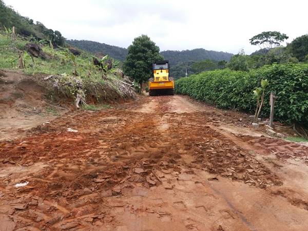 Manutencao das estradas deixa Marechal Floriano mais preparado para chuvas de verao 2