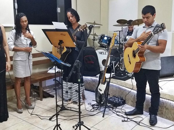 Dia Internacional da Mulher comemorado com culto evangelico 3