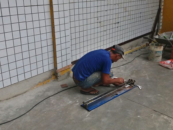 Reforma no predio de escola em Marechal Floriano