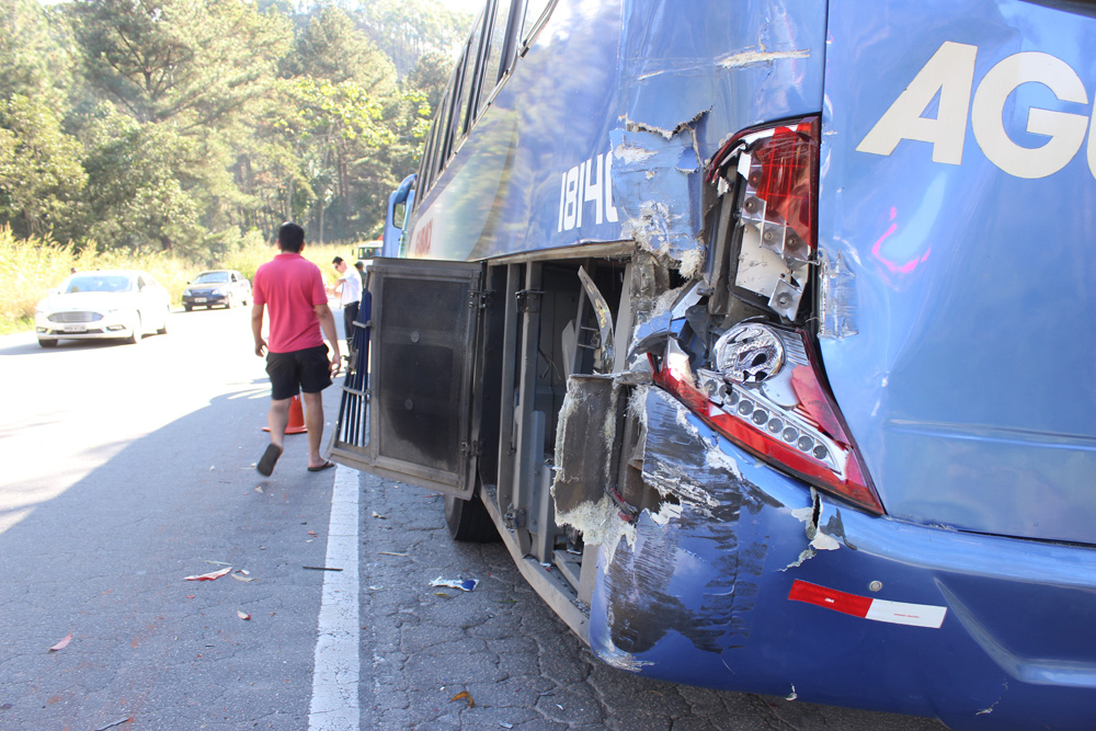 Acidente mulher ônibus