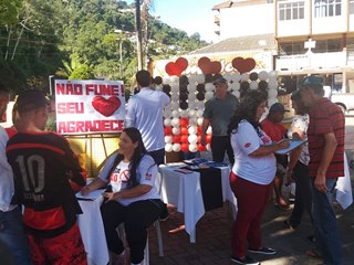 Campanha de conscientização do Dia Nacional do Combate ao Fumo no centro de Marechal Floriano