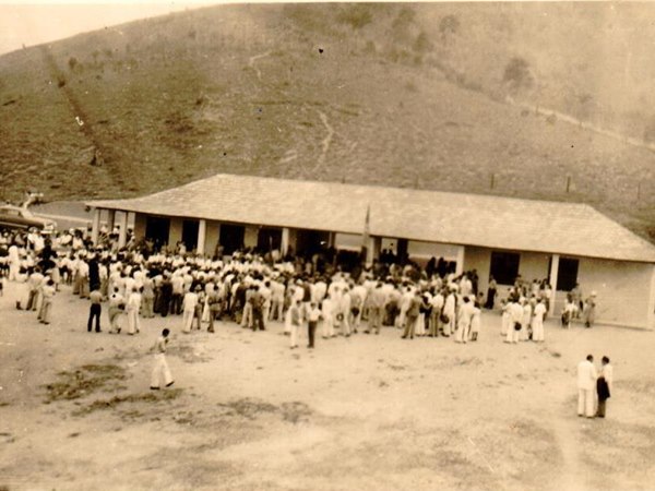 Escola da comunidade de Perobas em Domingos Martins comemora seus 70 anos
