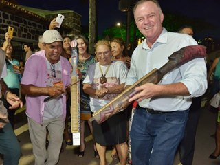 Governador visita feira interestadual de artesanato em Guarapari 2
