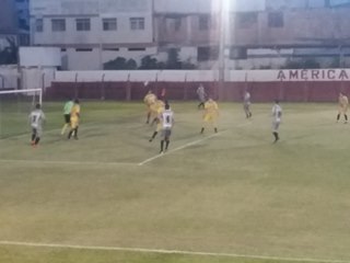 Mais soçaite no gramado do Estádio José Henrique Pereira 4