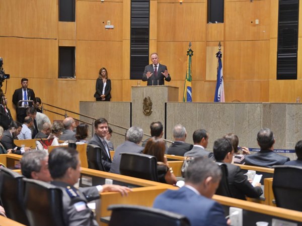Governador apresenta plano de ações à Assembleia Legislativa