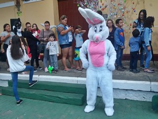 Coelhos animam festa da Páscoa em Marechal Floriano 3