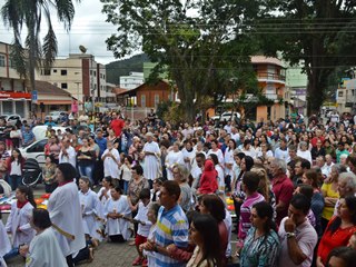Comunidades católicas celebram Corpus Christi em Marechal Floriano 2
