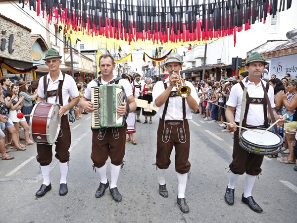 Desfile Cultural Sommerfest 1