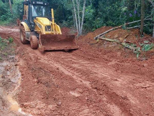 Secretaria de Interior e Transportes intensifica reparos nas estradas apos chuvas em Marechal Floriano 02