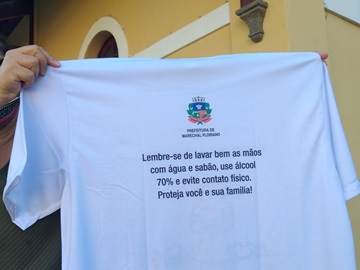 Camiseta com dizeres orienta como evitar a contração de coronavírus em Marechal Floriano