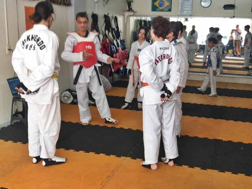 Atletas-de-taekwondo-de-Marechal-Floriano-e-Domingos-Martins-treinam-juntos-para-competicoes-1