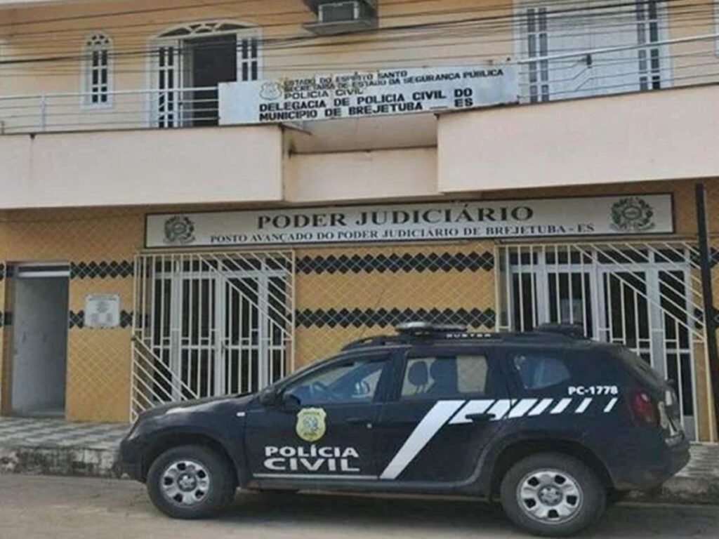 Policia-investiga-substancia-colocada-por-aluna-em-agua-de-professora-em-Brejetuba