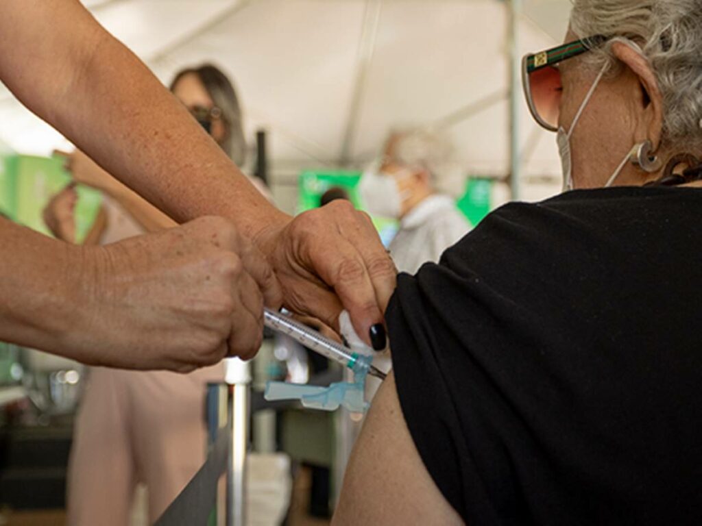 Ministerio-da-Saude-reforca-importancia-da-vacinacao-contra-a-Influenza