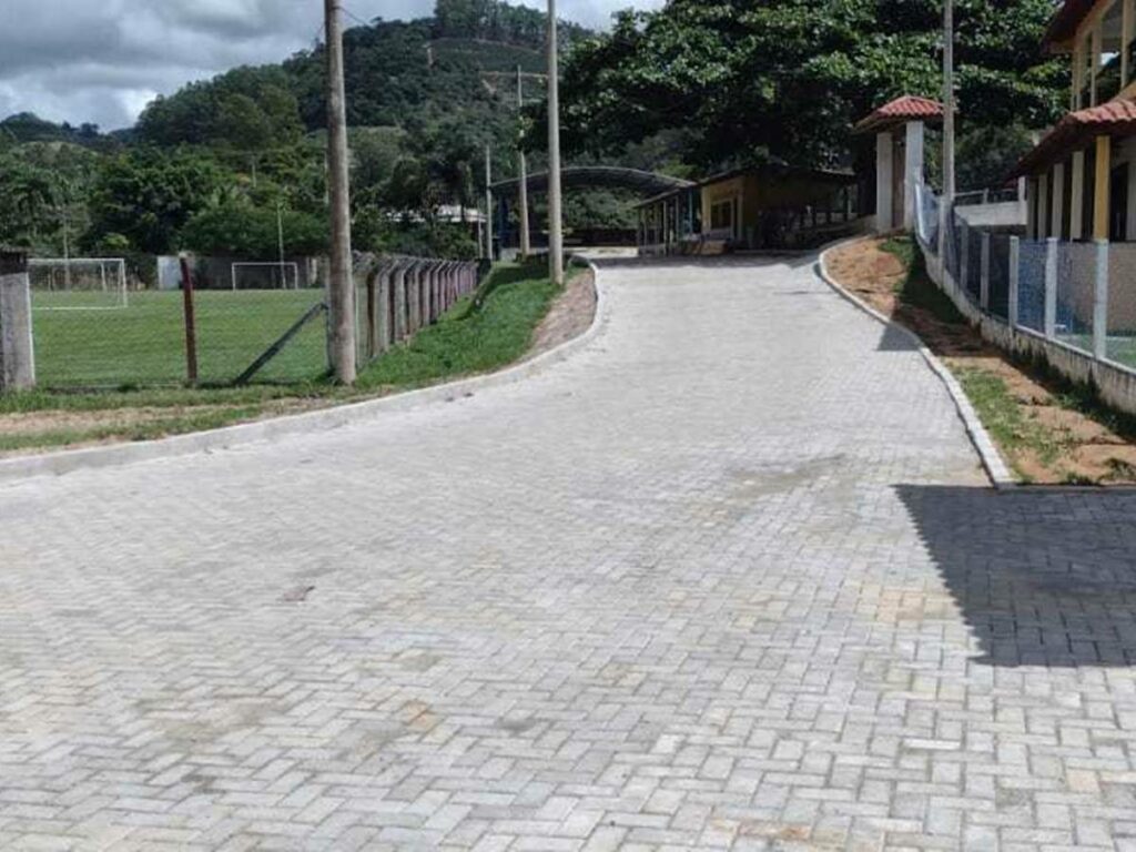 Mais-comunidades-recebem-obras-de-calcamento-no-distrito-de-Ponto-Alto