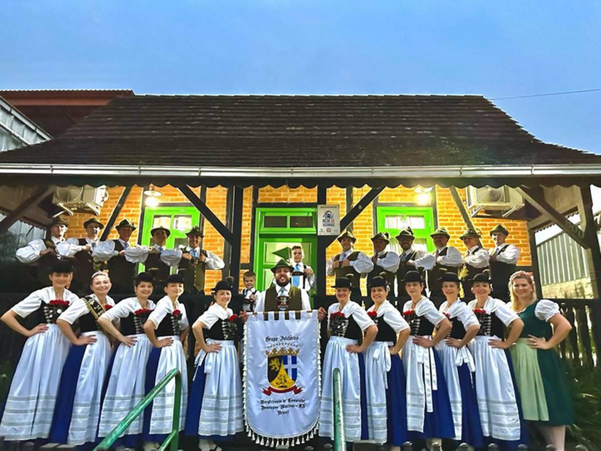 Grupo Folclórico Bergfreunde comemora 40 anos de dança e tradição