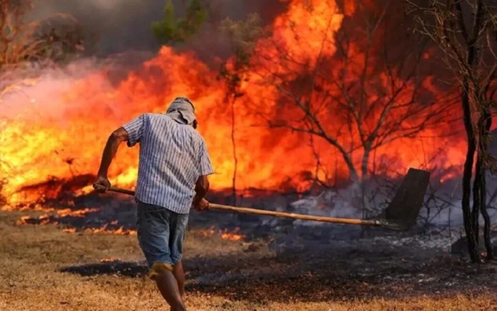 policia 16-09 - ft Agência Brasil - incendio