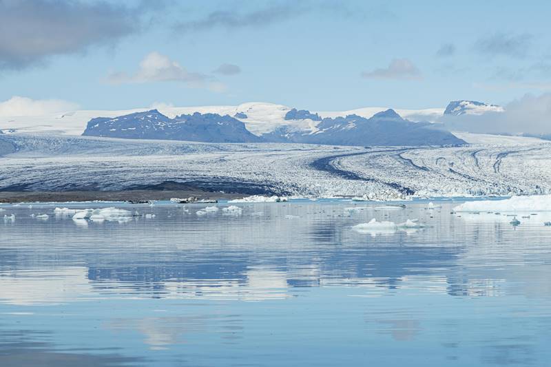 iceland-landscape-beautiful-waterscape