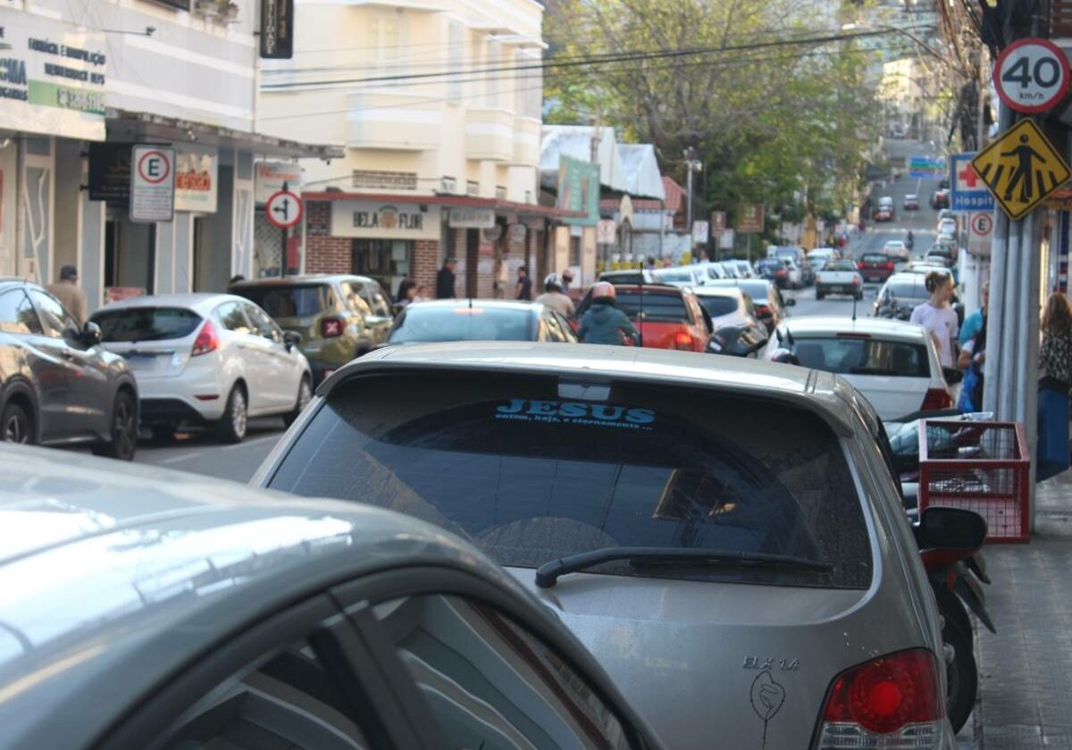 Falta-de-estacionamento-em-Domingos-Martins